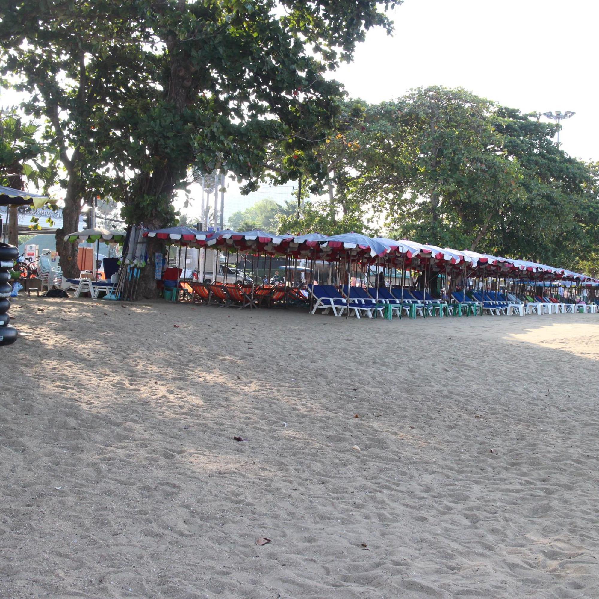 Spa Guest House Pantai Jomtien Bagian luar foto