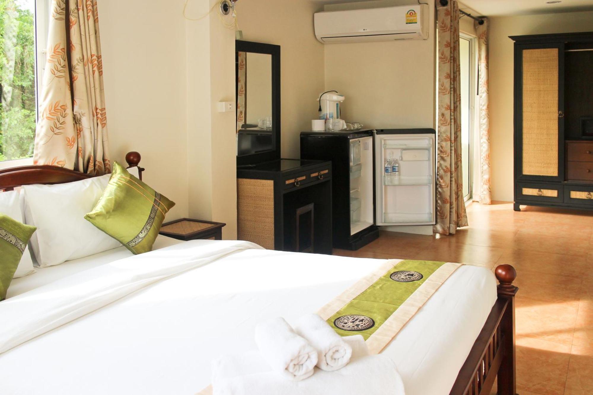 Spa Guest House Pantai Jomtien Bagian luar foto