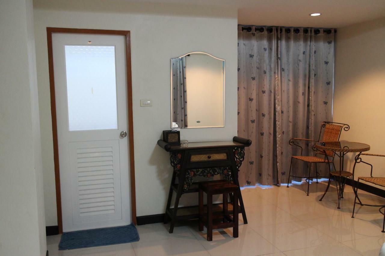 Spa Guest House Pantai Jomtien Bagian luar foto