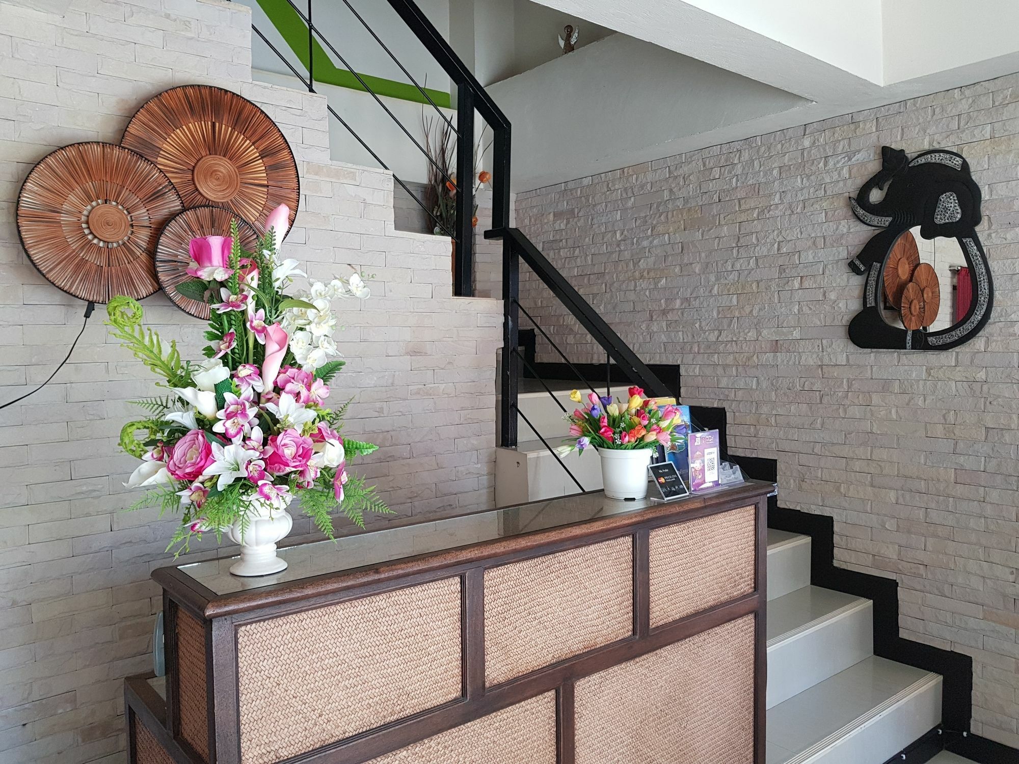 Spa Guest House Pantai Jomtien Bagian luar foto